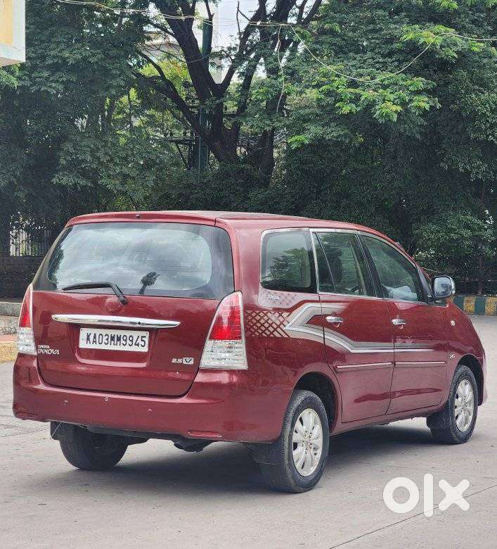 Toyota Innova 2.5 G (diesel) 8 Seater Bs Iv, 2010, Diesel