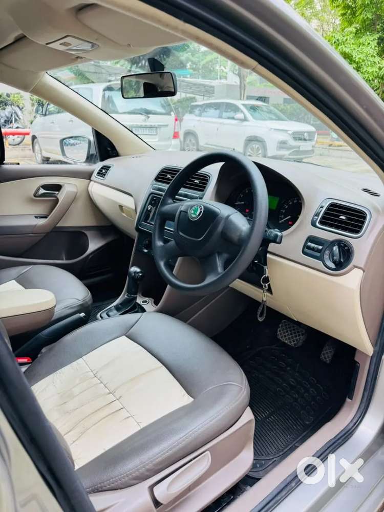 Skoda Rapid 1.6 Mpi At Ambition, 2013, Petrol