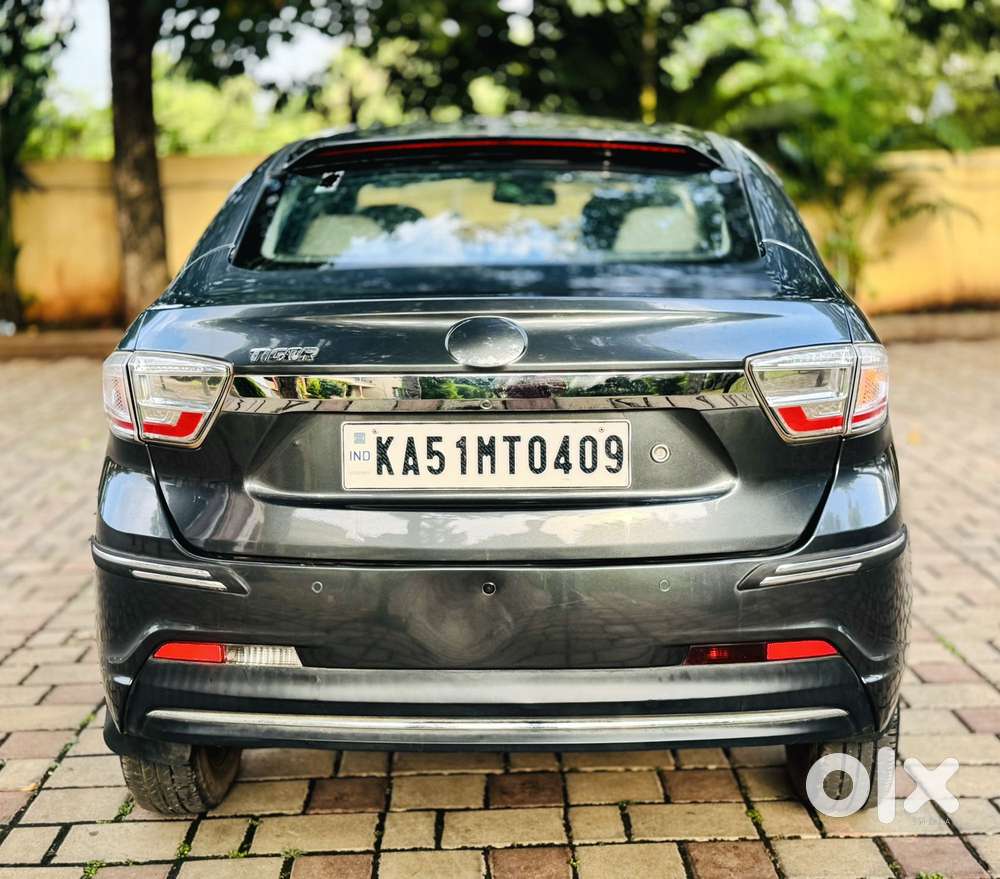 Tata Tigor, 2022, Petrol