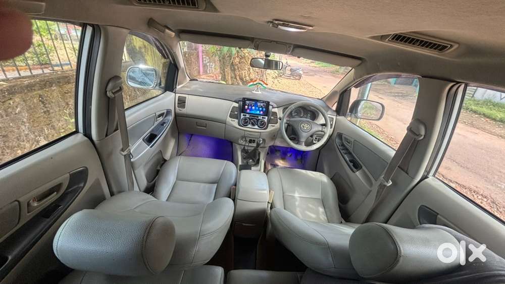 Toyota Innova 2011 Diesel Well Maintained