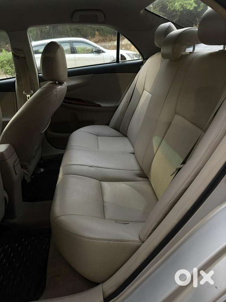 Toyota Corolla Altis 1.8 J, 2012, Petrol