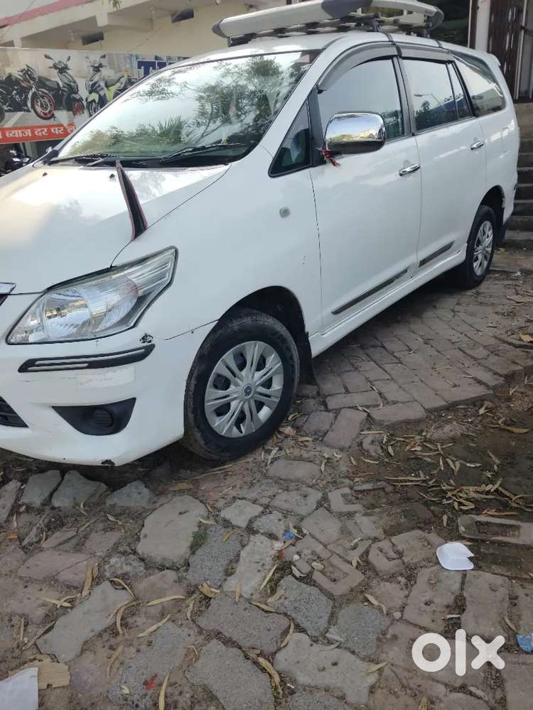 Toyota Innova 2015 Diesel 171000 Km Driven