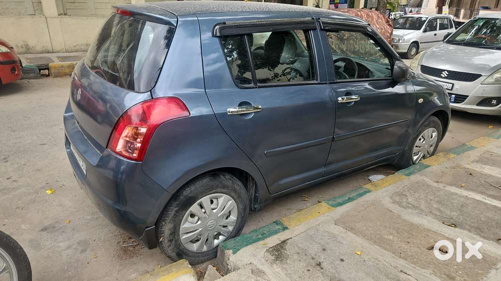 Maruti Suzuki Swift 1.2 Vxi (o), 2011, Petrol