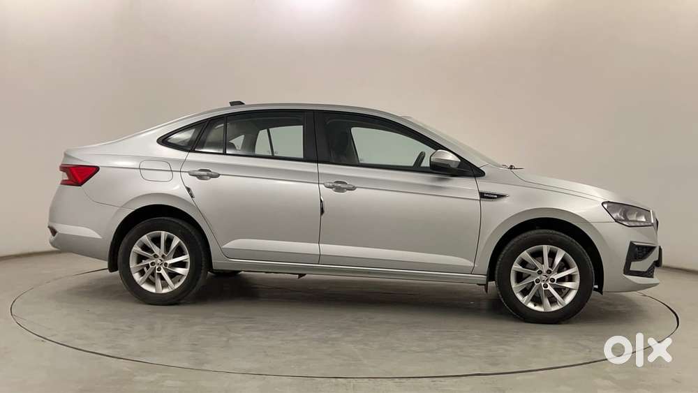 Skoda Slavia Ambition 1.0l Tsi At, 2022, Petrol
