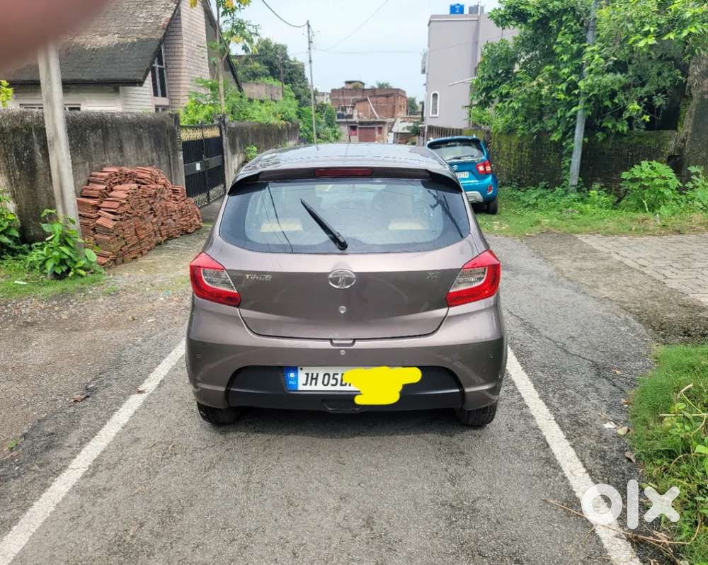 Tata Tiago 1.2 Revotron Xm, 2016, Petrol