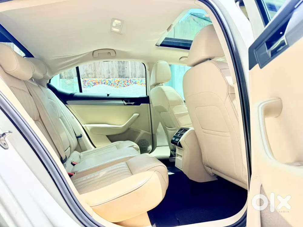Skoda Superb [ ] 1.8 Style Tsi At, 2018, Petrol