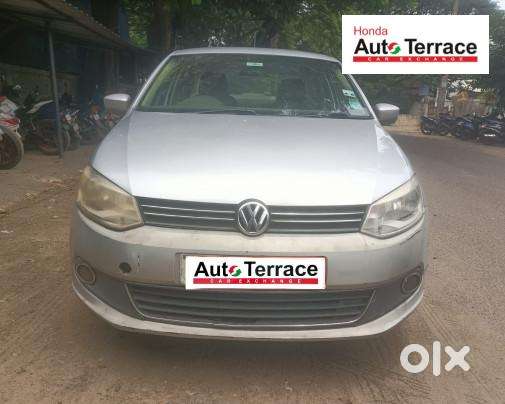 Volkswagen Vento 1.6 Highline, 2011, Petrol