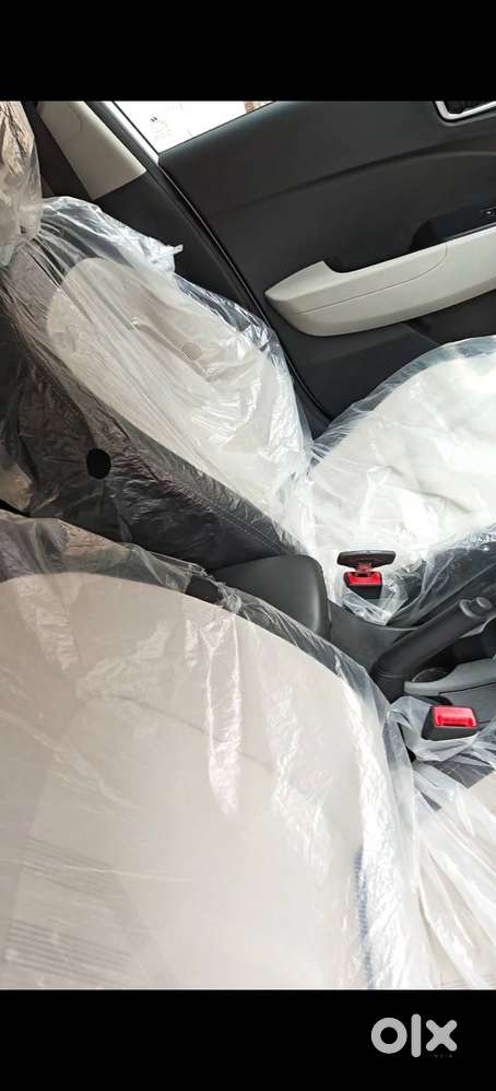 Bilkul New Gadi Hai Seat Ki Panni Bhi Nai Utari