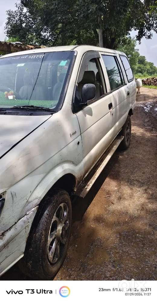Chevrolet Tavera Neo 2012
