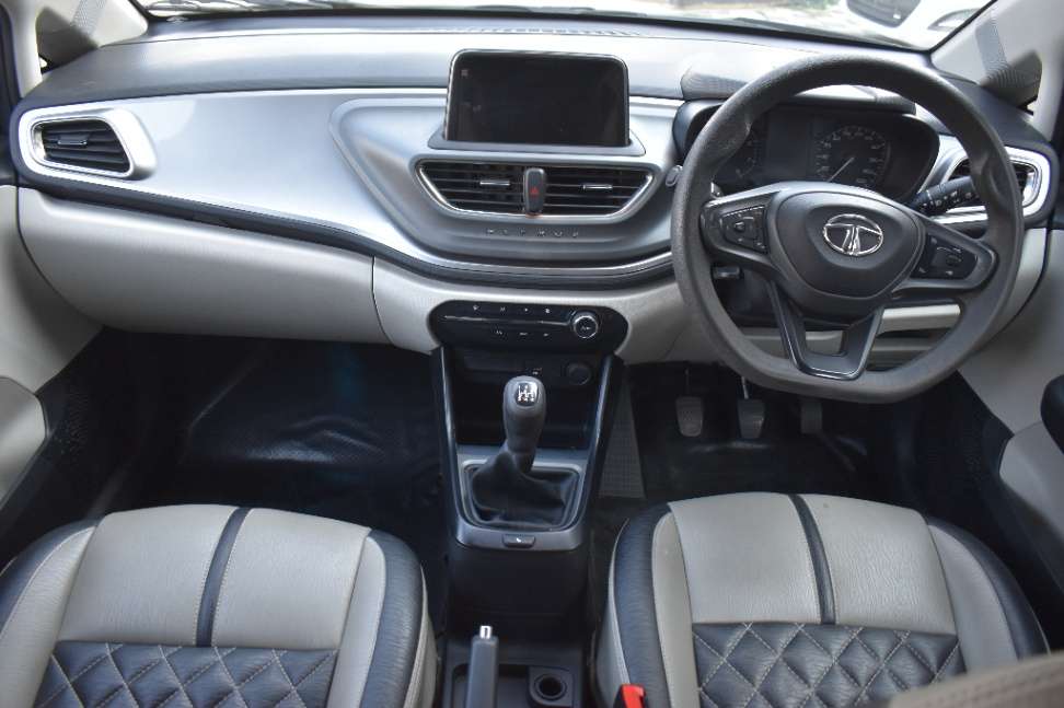 Tata Altroz 1.2 Xt, 2023, Petrol