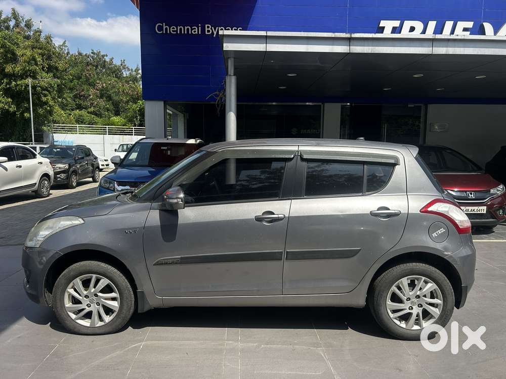 Maruti Suzuki Swift Vvt Zxi, 2014, Petrol