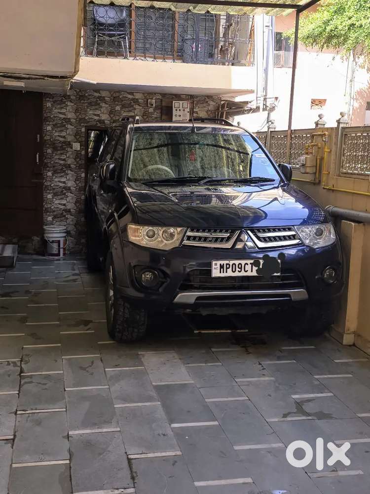 Mitsubushi Pajero Sports