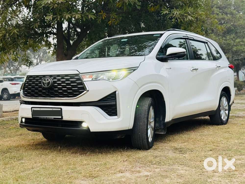 Toyota Innova Hycross 2.0 Vx (o) Hybrid 7 Str, 2024, Petrol