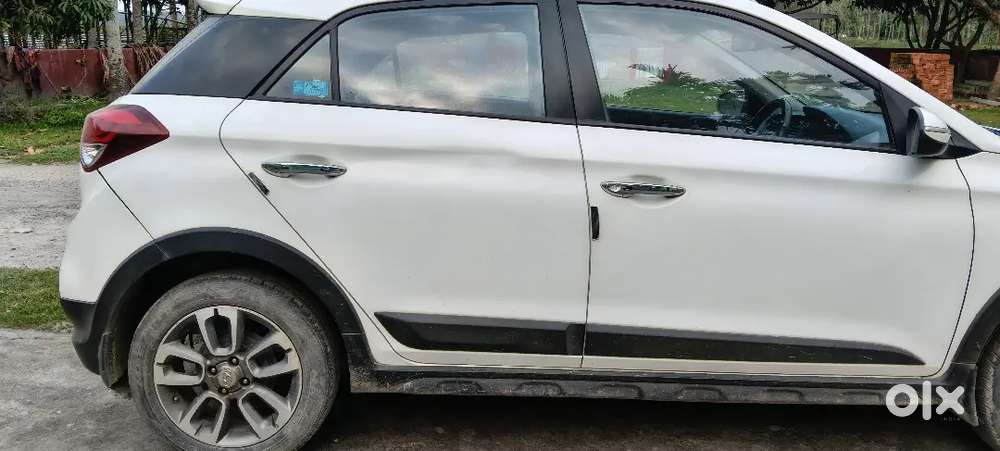Hyundai I20 Active 2017 Petrol 90000 Km Driven