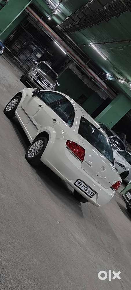 Fiat Linea Emotion Pk 1.4, 2010, Petrol