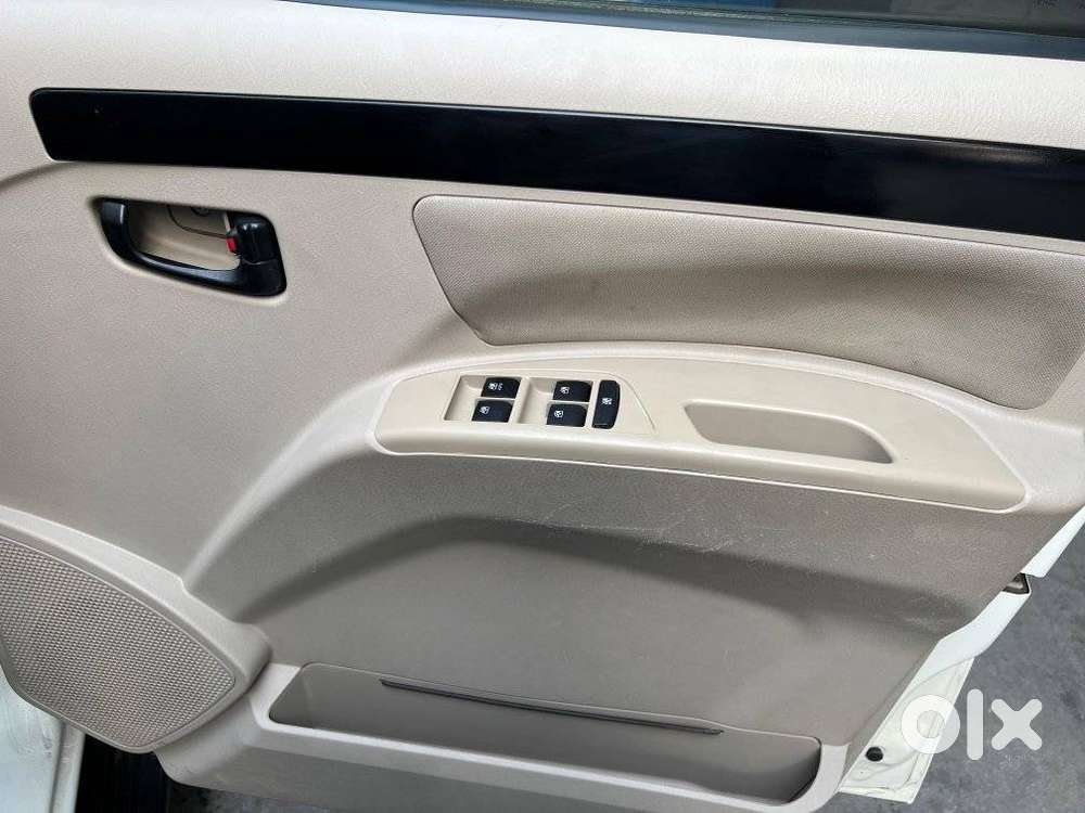 Mahindra Scorpio S11 Mt 7s, 2023, Petrol