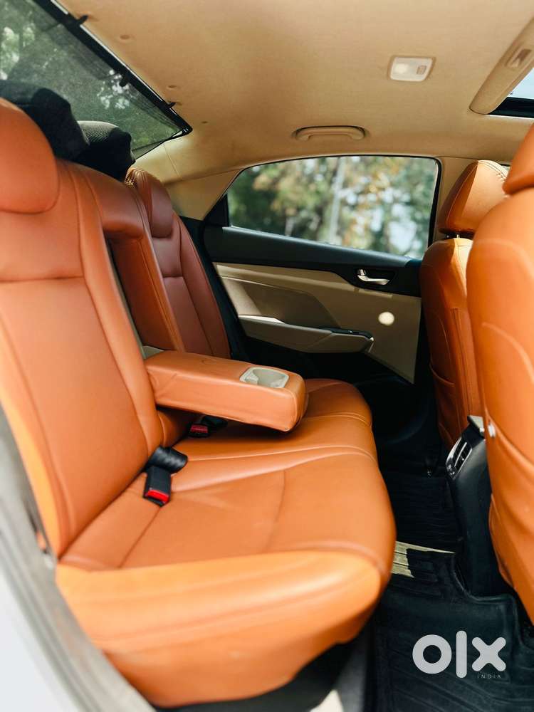 Hyundai Verna 1.5 Sx Petrol Mt, 2022, Petrol