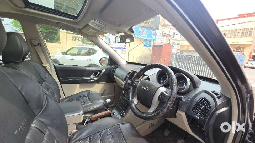 Mahindra Xuv500 W9, 2017