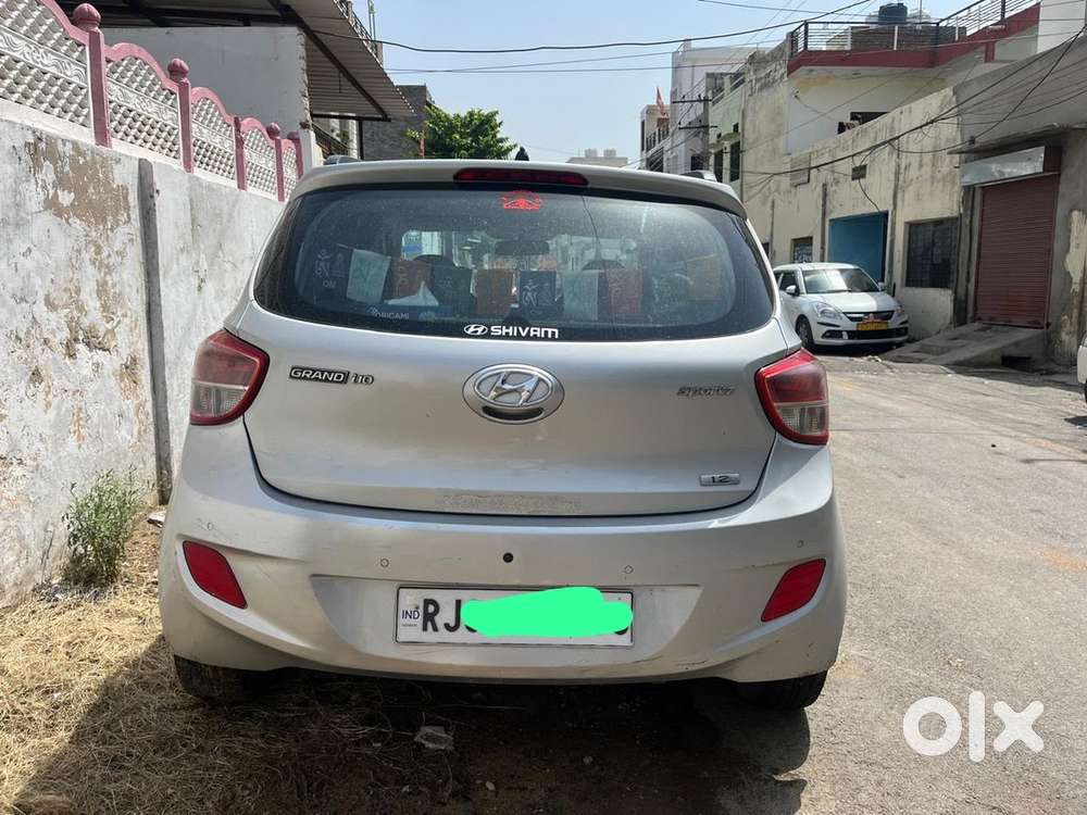 Hyundai Grand I10 2014 Car ( Cng + Petrol )