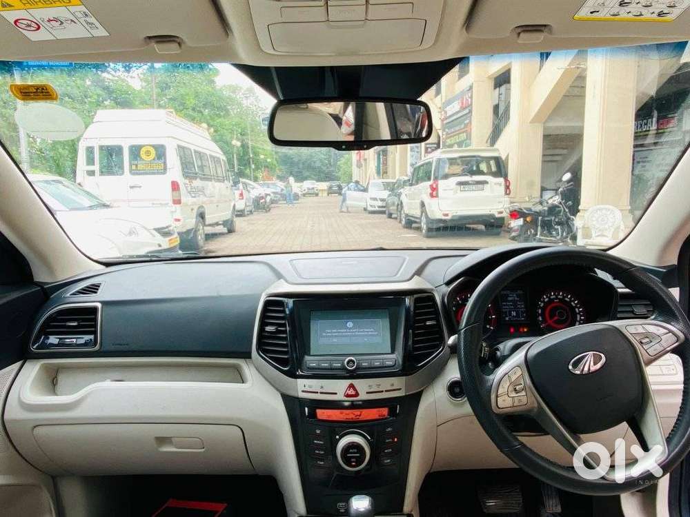 Mahindra Xuv300 1.2 W8 (o) Amt Petrol, 2021, Petrol