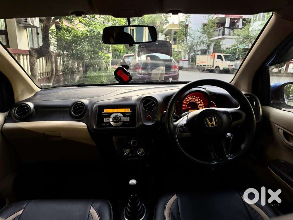 Honda Brio 2012 Petrol Well Maintained