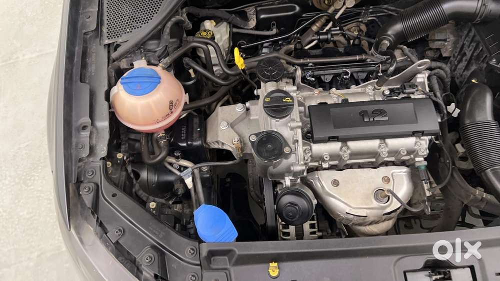 Volkswagen Polo Petrol Highline 1.2l, 2015, Petrol
