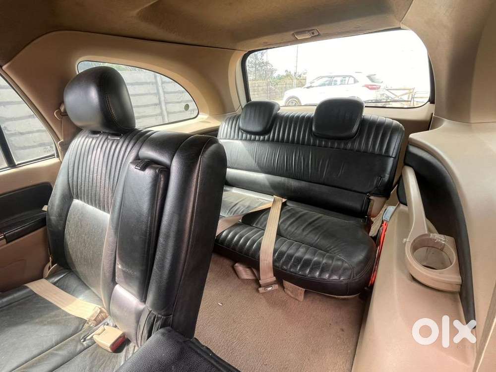 Isuzu Mu7 2015