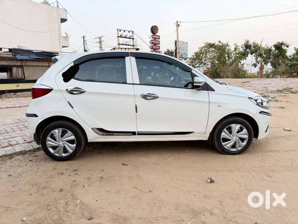 Tata Tiago 1.2 Revotron Xt (o), 2020, Petrol