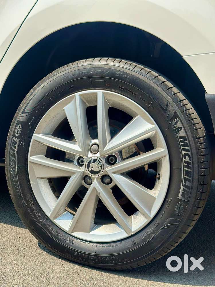 Skoda Rapid 1.0 Style At, 2021, Petrol