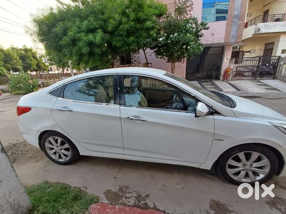 Hyundai Verna Fluidic 2011 Diesel Manual