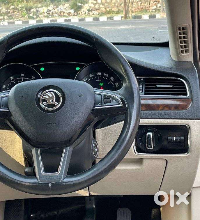 Skoda Superb Elegance 1.8 Tsi At, 2014, Petrol
