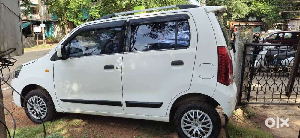 Maruti Suzuki Wagon R 1.0 Vxi Plus, 2018, Petrol