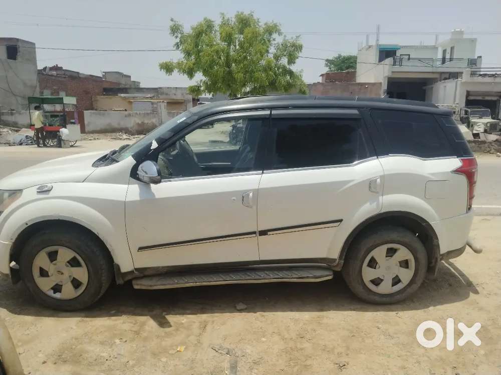 Mahindra Xuv500 2015 Diesel 120000 Km Driven