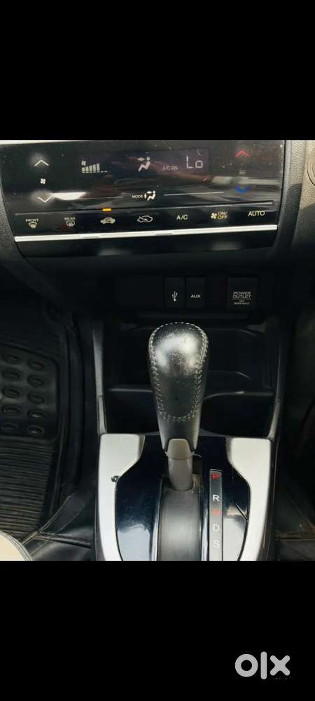 Honda Jazz V Cvt, 2017, Petrol