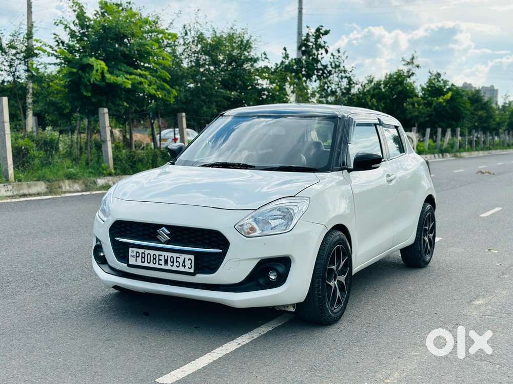 Maruti Suzuki Swift Vxi + Manual, 2022, Petrol