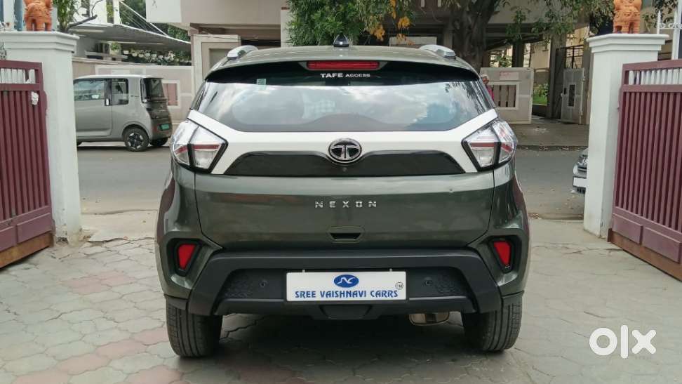 Tata Nexon, 2023, Petrol