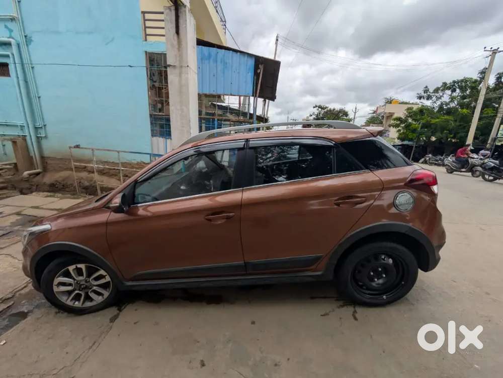 Hyundai I20 Active 2015 Petrol Well Maintained 2keys Available