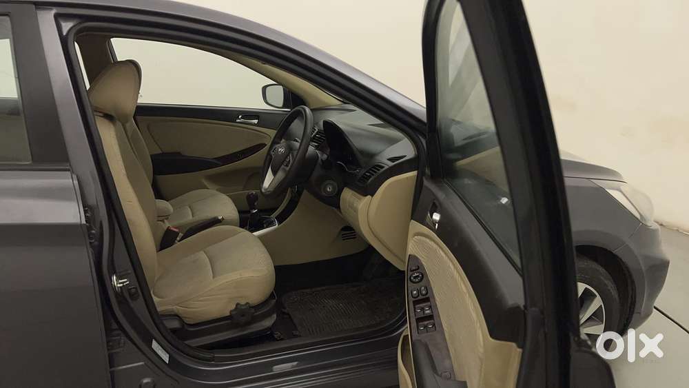 Hyundai Verna Fluidic 1.6 Vtvt Sx, 2014, Petrol