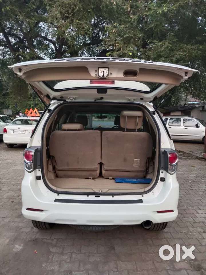 Toyota Fortuner 4x2 At, 2015, Diesel