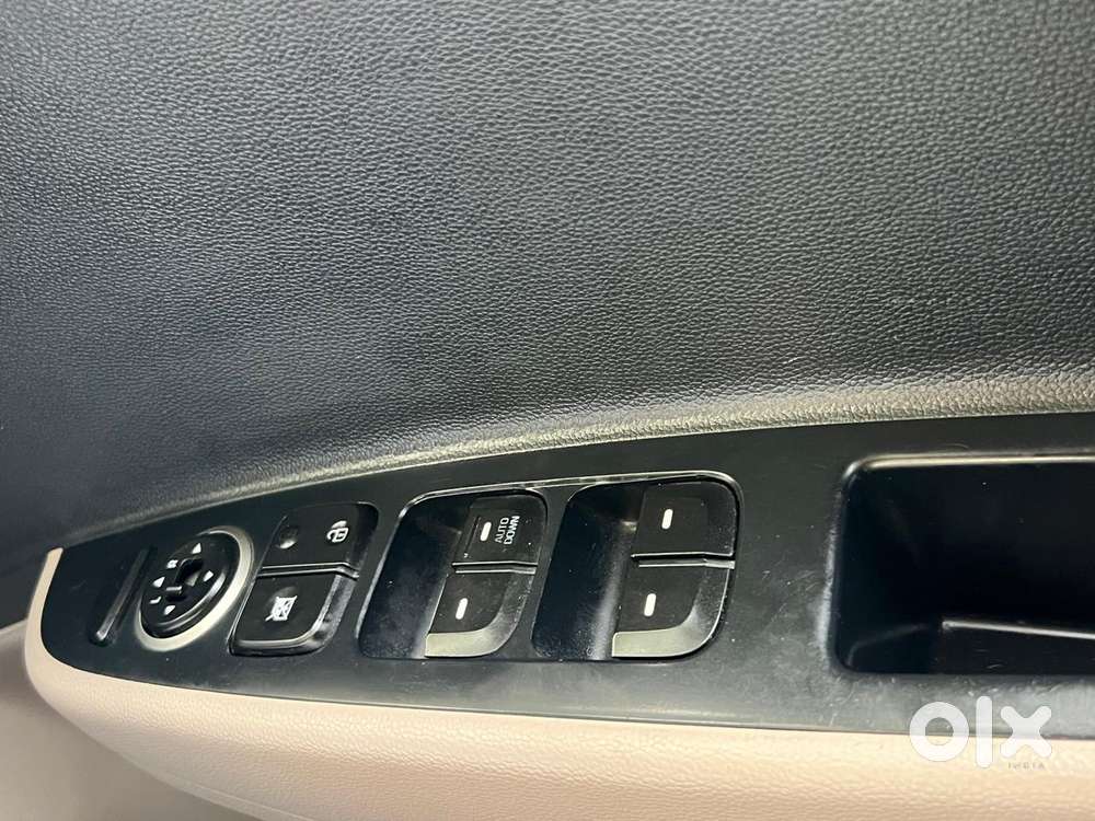 Hyundai Grand I10 Sportz (o) 1.2 At Vtvt, 2017, Petrol