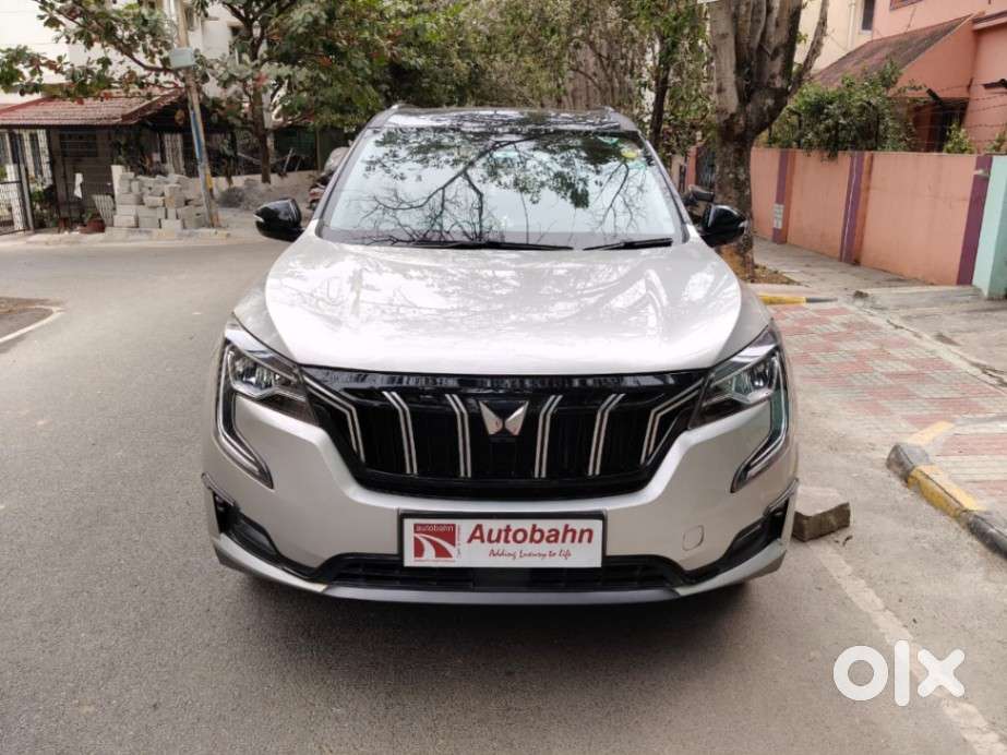 Mahindra Xuv700 2.0 Ax 7 Petrol Mt Str, 2023, Petrol
