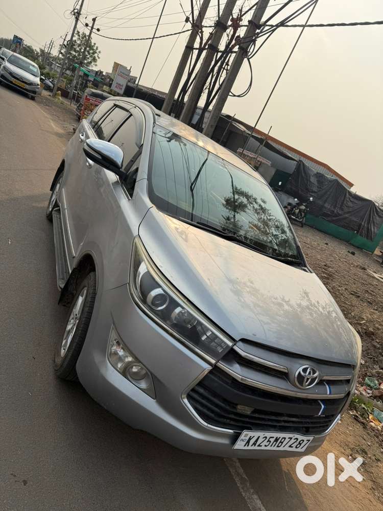 Toyota Innova Crysta 2016 Diesel Well Maintained