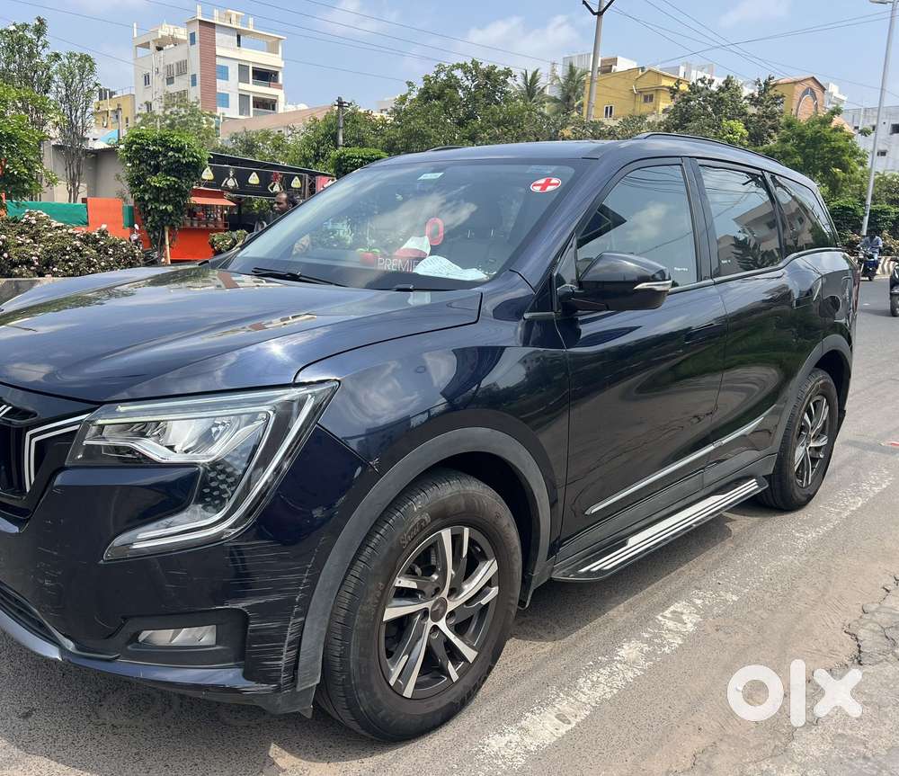 Mahindra Xuv700 2.0 Ax 5 Petrol Mt 7 Str, 2022, Petrol