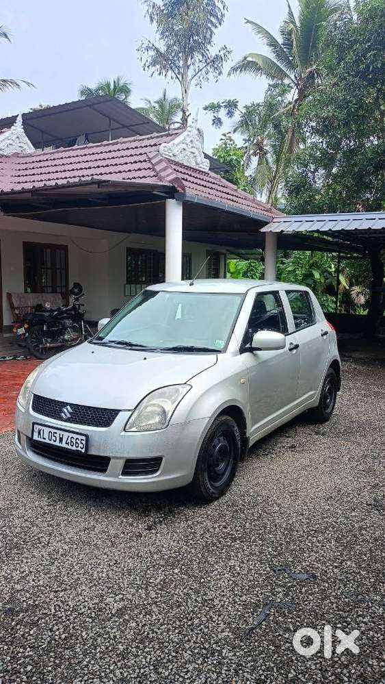 Maruti Suzuki Swift Lxi Optional-o, 2006, Petrol