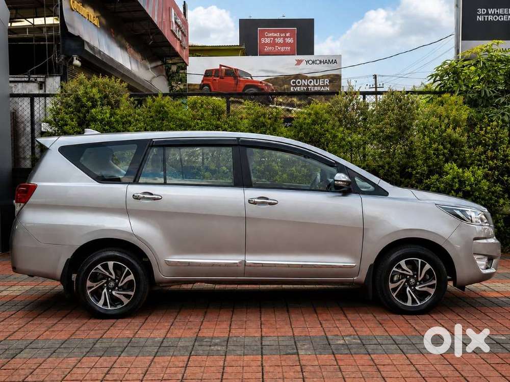 Toyota Innova Crysta 2.4 G Mt 7 Str, 2024, Diesel
