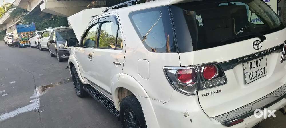 Toyota Fortuner 2015