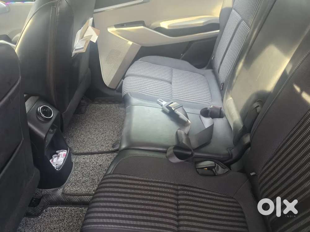 Kia Carens 2022 Petrol 24800 Km Driven
