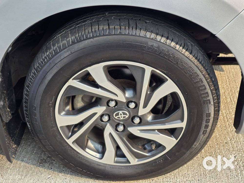 Toyota Innova Crysta [2020-ongoing] 2.7 Gx At 8 Str, 2022, Petrol
