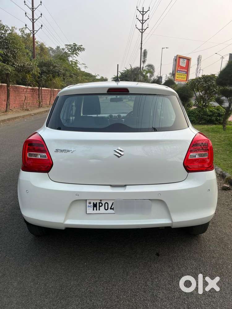 Maruti Suzuki Swift Vxi + Manual, 2023, Petrol