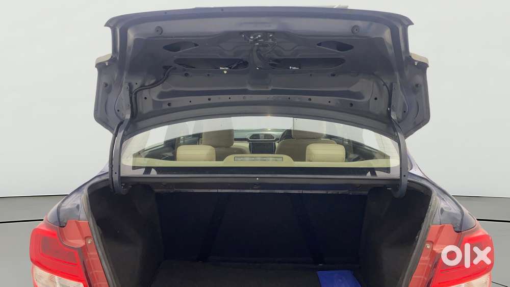 Maruti Suzuki Swift Dzire Zxi + Amt, 2019, Petrol